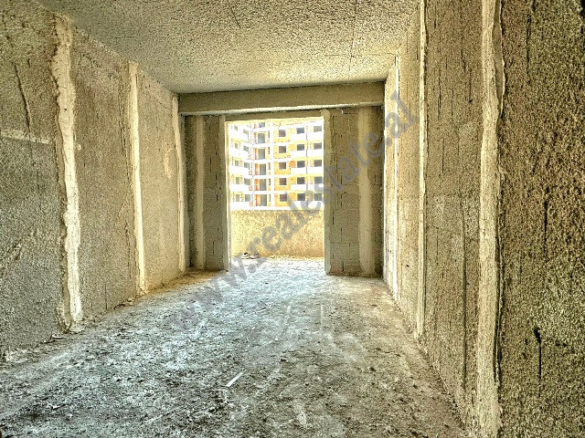 One bedroom apartment for sale at Kashar Boulevard in Tirana.
The apartment it is positioned on the